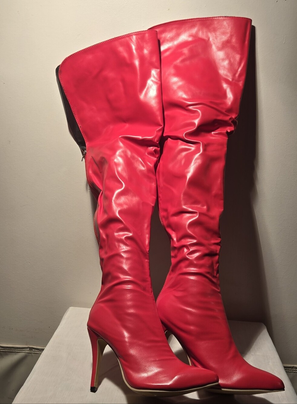 New Brand Unkown Red Thigh High Boots - Women.